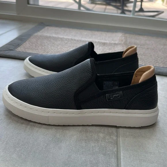 New Without Tags UGG Black Leather Alameda Slip-On Sneakers (Women’s) - Size 8.5 - Picture 2 of 11